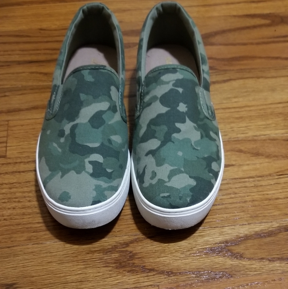 Old Navy Camo Canvas Slip-on Sneaker